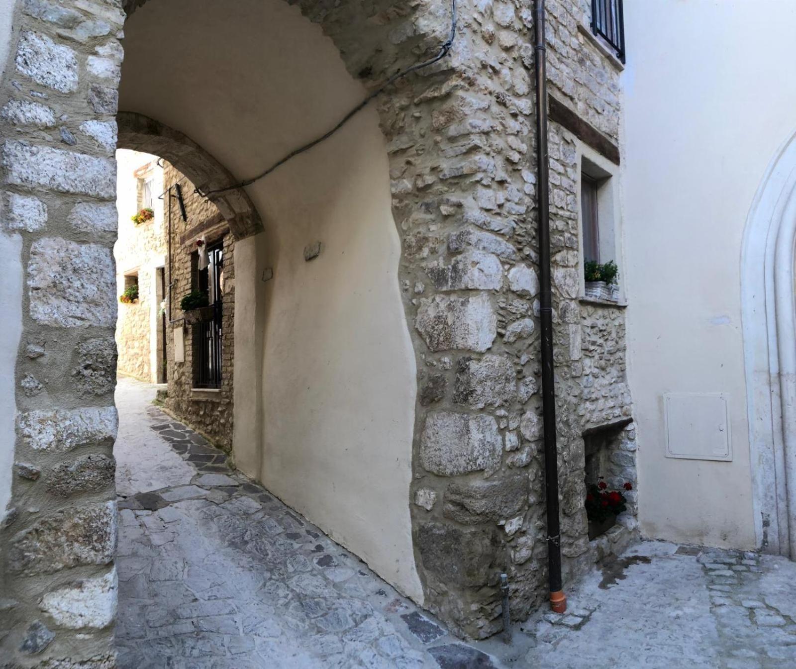 Casa Vacanze Margiu Pater Domus Goriano Sicoli Exterior photo